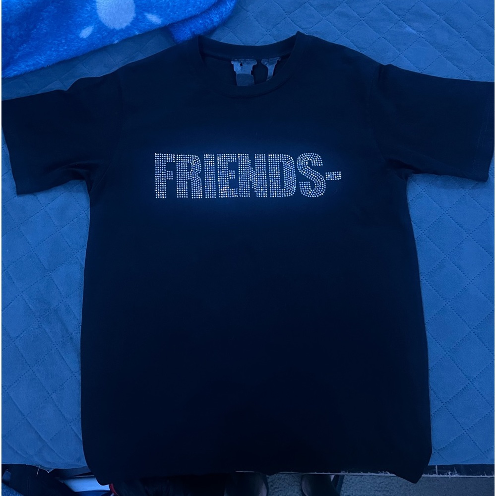 Vlone Size small clean con 9/10 I can work with you on the price